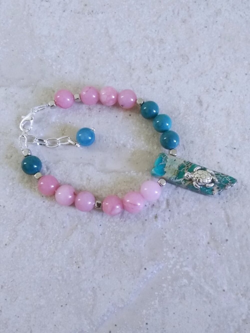 Vacation Ready! Beachy Sea Turtle Adjustable Bracelet - Colorful Jasper & Agate - Picture 9 of 10